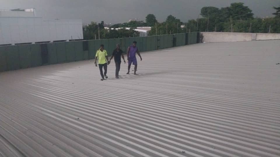 Large flat roof installation